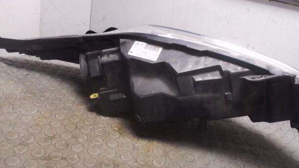 Foto: SCHEINWERFER LINKS (HELLA) eines Ford Fiesta 1.25