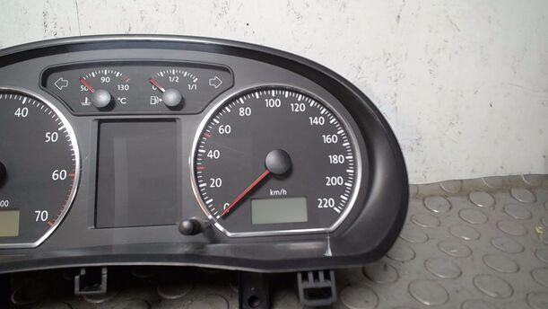 Foto: TACHOEINHEIT/ KOMBIINSTRUMENT eines VW Polo 1.2
