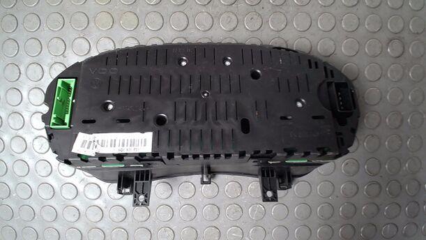 Foto: TACHOEINHEIT/ KOMBIINSTRUMENT eines VW Polo 1.2