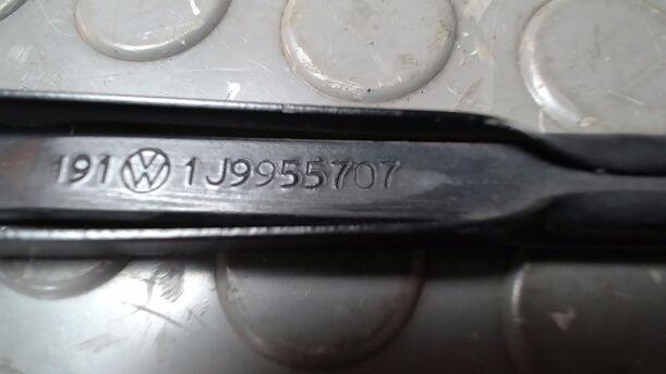 Foto: SCHEIBENWISCHERARM HINTEN ( VARIANT ) eines VW Golf Variant 1.6