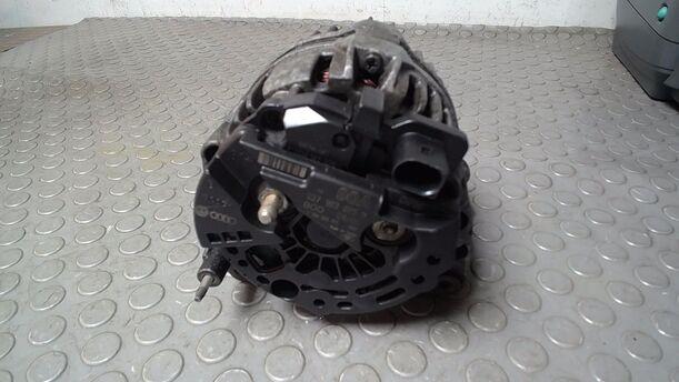 Foto: LICHTMASCHINE ( BOSCH / 90A ) eines VW Golf Variant 1.6