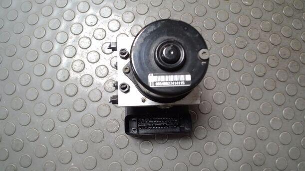 Foto: HAUPTBREMSAGGREGAT ABS/ ESP eines VW Golf Variant 1.6