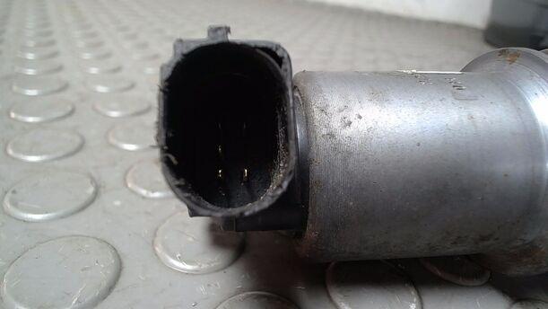 Foto: ABGASRÜCKFÜHRUNGSVENTIL/ AGR VENTIL ( PIERBURG ) eines VW Golf Variant 1.6