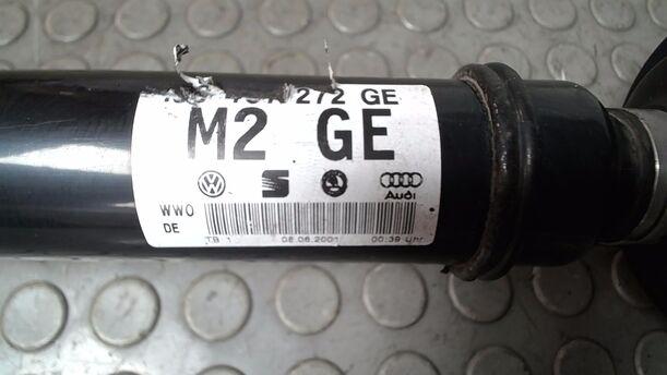 Foto: ANTRIEBSWELLE RECHTS ( SCHALTGETRIEBE / ERT ) eines VW Golf Variant 1.6