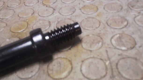 Foto: ABSCHLEPPHAKEN eines Ford Fiesta 1.25