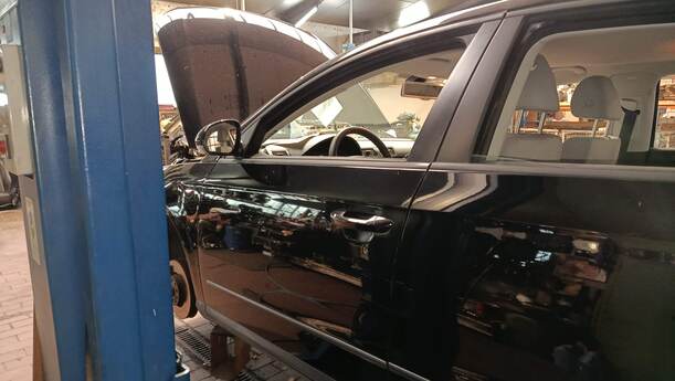 Foto: TÜR VORN LINKS eines VW Passat 2.0 TDI DPF