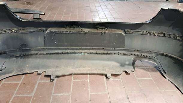 Foto: STOSSSTANGE / STOSSFÄNGER HINTEN eines VW Passat 2.0 TDI DPF