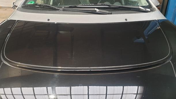 Foto: MOTORHAUBE eines Smart smart forfour