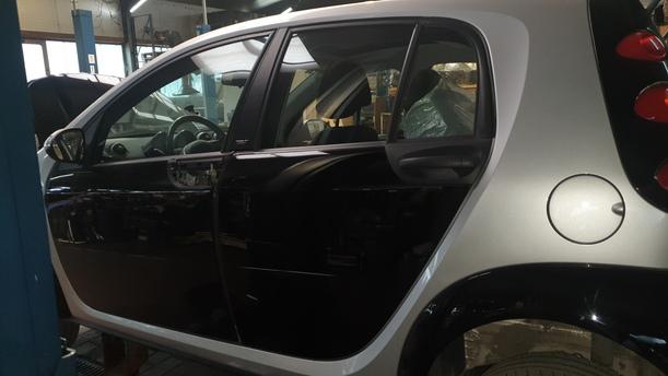Foto: TÜR HINTEN LINKS eines Smart smart forfour