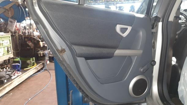 Foto: TÜR HINTEN LINKS eines Smart smart forfour
