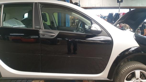 Foto: TÜR VORN RECHTS eines Smart smart forfour
