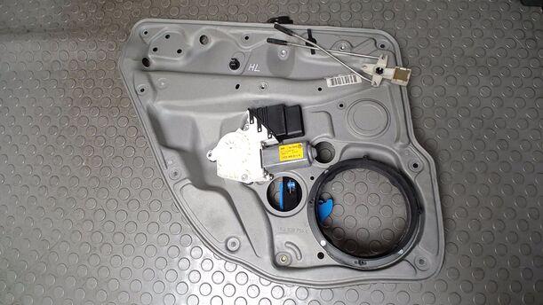 Foto: FENSTERHEBER ELEKTRISCH HINTEN LINKS ( VARIANT ) eines VW Golf Variant 1.6