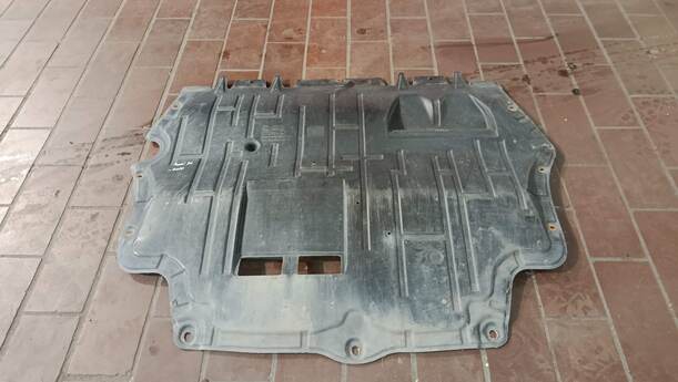 Foto: UNTERFAHRSCHUTZ eines VW Passat 2.0 TDI DPF