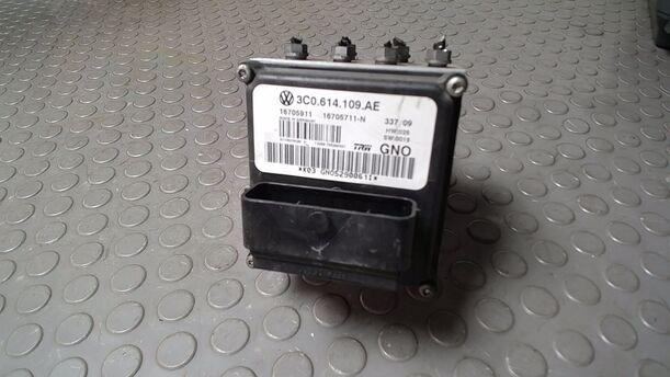 Foto: HAUPTBREMSAGGREGAT ABS eines VW Passat 2.0 TDI DPF