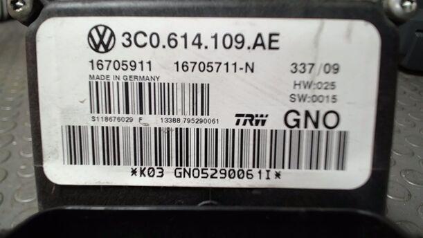 Foto: HAUPTBREMSAGGREGAT ABS eines VW Passat 2.0 TDI DPF