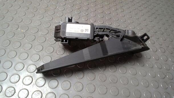 Foto: GASPEDAL eines VW Passat 2.0 TDI DPF
