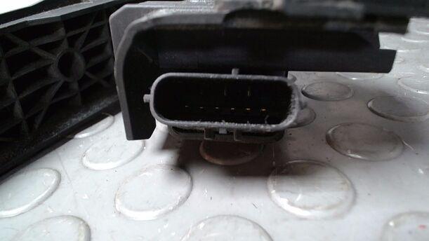 Foto: GASPEDAL eines VW Passat 2.0 TDI DPF