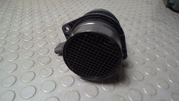 Foto: LUFTMASSENMESSER ( BOSCH ) eines VW Passat 2.0 TDI DPF