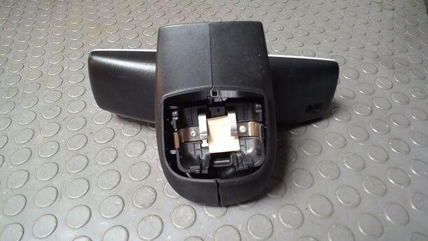 Foto: INNENSPIEGEL AUTOMATISCH ABBLENDBAR eines VW Passat 2.0 TDI DPF