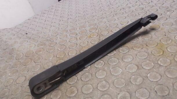 Foto: HECKWISCHERARM eines Ford Fiesta 1.25