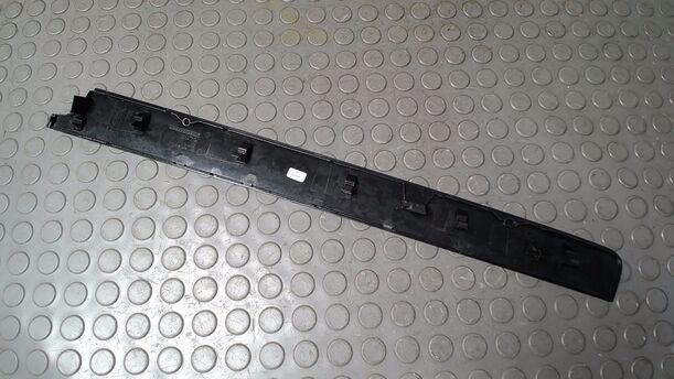 Foto: BLENDE BEIFAHRERSEITE eines VW Passat 2.0 TDI DPF