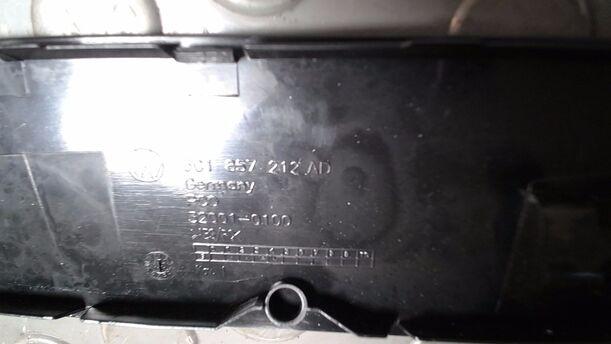 Foto: BLENDE BEIFAHRERSEITE eines VW Passat 2.0 TDI DPF