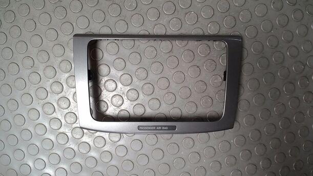 Foto: BLENDE RADIO/ ARMATURENBRETT eines VW Passat 2.0 TDI DPF