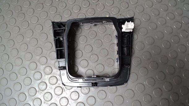 Foto: BLENDE MITTELKONSOLE eines VW Passat 2.0 TDI DPF