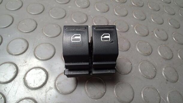 Foto: FENSTERHEBERSCHALTER eines VW Passat 2.0 TDI DPF