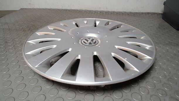 Foto: EINZELNE RADKAPPE/ RADECKEL 16 ZOLL eines VW Passat 2.0 TDI DPF Trendline
