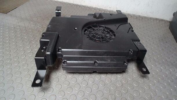 Foto: SUBWOOFER/ LAUTSPRECHER BASS eines Smart smart forfour Trendline