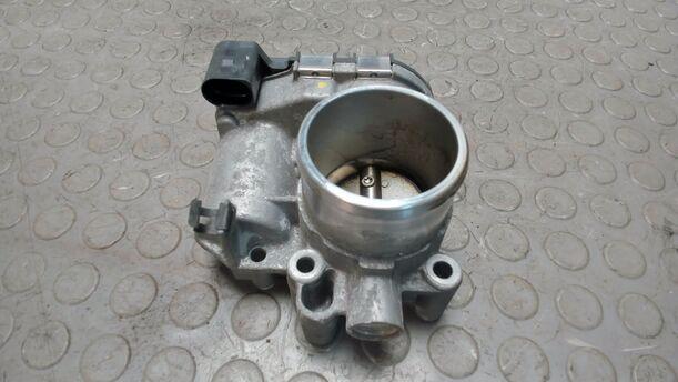 Foto: DROSSELKLAPPENSTUTZEN eines Ford Fiesta 1.25 Trendline