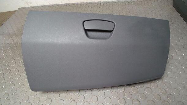 Foto: HANDSCHUHFACH eines Smart smart forfour Trendline