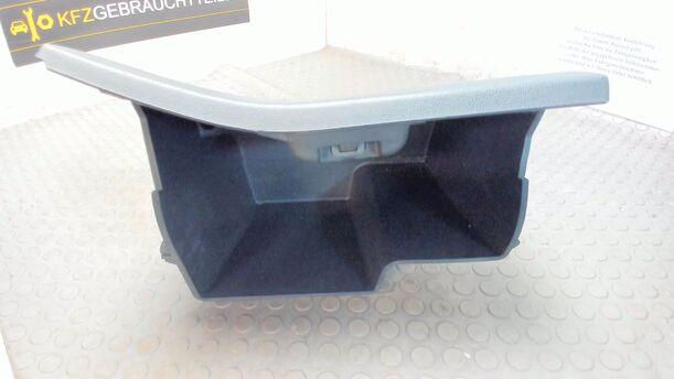 Foto: HANDSCHUHFACH eines Ford Fiesta 1.25 Trendline