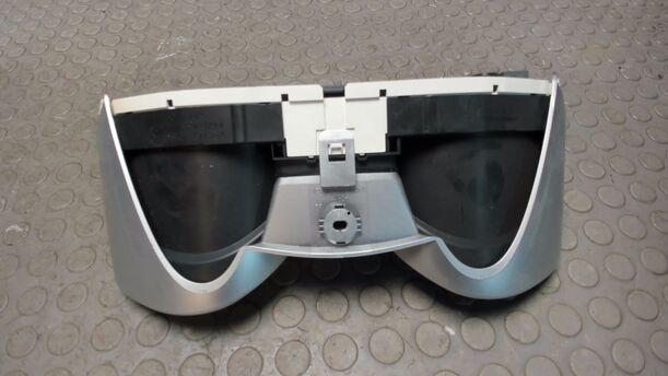 Foto: KOMBIINSTRUMENT / TACHOEINHEIT eines Ford Fiesta 1.25 Trendline