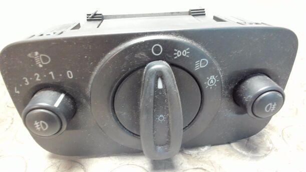 Foto: LICHTSCHALTER eines Ford Fiesta 1.25 Join