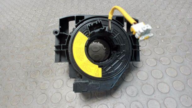 Foto: SCHLEIFRING / WICKELFEDER / KONTAKTPLATTE eines Ford Fiesta 1.25 Trendline