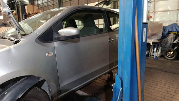 Foto: TÜR VORNE LINKS ( 2/3 TÜRER ) eines VW up!