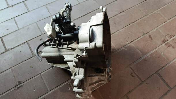 Foto: SCHALTGETRIEBE 5 GANG ( UNGEPRÜFT ) eines VW up!