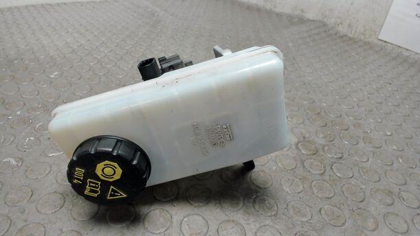Foto: HAUPTBREMSZYLINDER eines VW up!