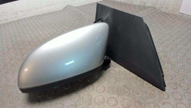 Foto: AUSSENSPIEGEL LINKS ELEKTRISCH VERSTELLBAR eines VW up!