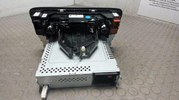 Foto: RADIO / KLIMABEDIENTEIL eines VW up!