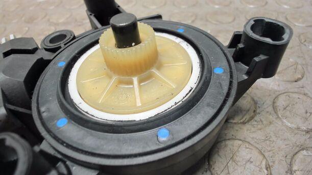 Foto: FENSTERHEBERMOTOR VORNE LINKS eines VW up!