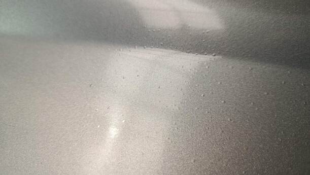 Foto: MOTORHAUBE eines Opel Corsa 1.2 16V