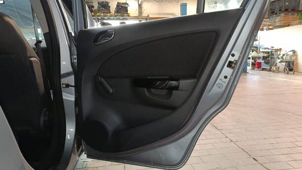 Foto: TÜR HINTEN RECHTS eines Opel Corsa 1.2 16V