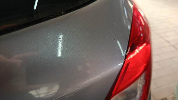 Foto: HECKKLAPPE/ HECKDECKEL ( 4/5 TÜRER ) eines Opel Corsa 1.2 16V