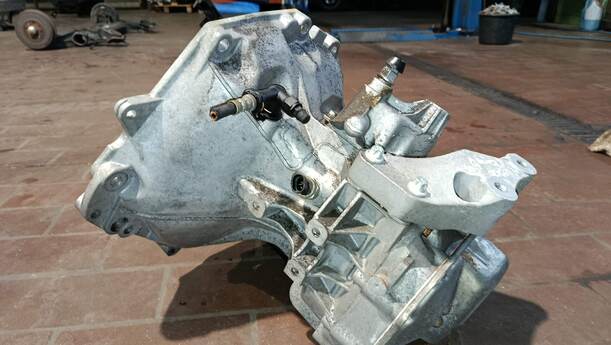 Foto: SCHALTGETRIEBE F13 4,29 eines Opel Corsa 1.2 16V