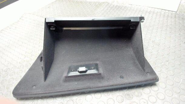 Foto: HANDSCHUHFACH eines BMW 320d DPF Touring Aut. CL