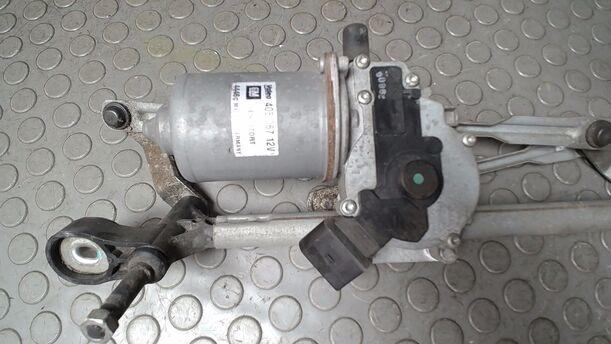 Foto: SCHEIBENWISCHERMOTOR VORN eines Opel Corsa 1.2 16V CL