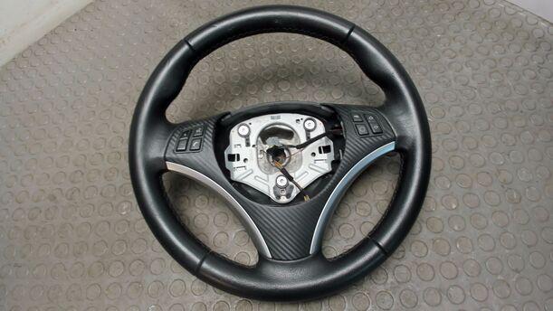 Foto: LEDERLENKRAD ( MULTIFUNKTION ) eines BMW 320d DPF Touring Aut. CL